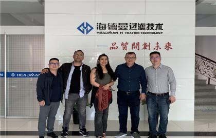 Des clients turcs visitent l’usine Heademann